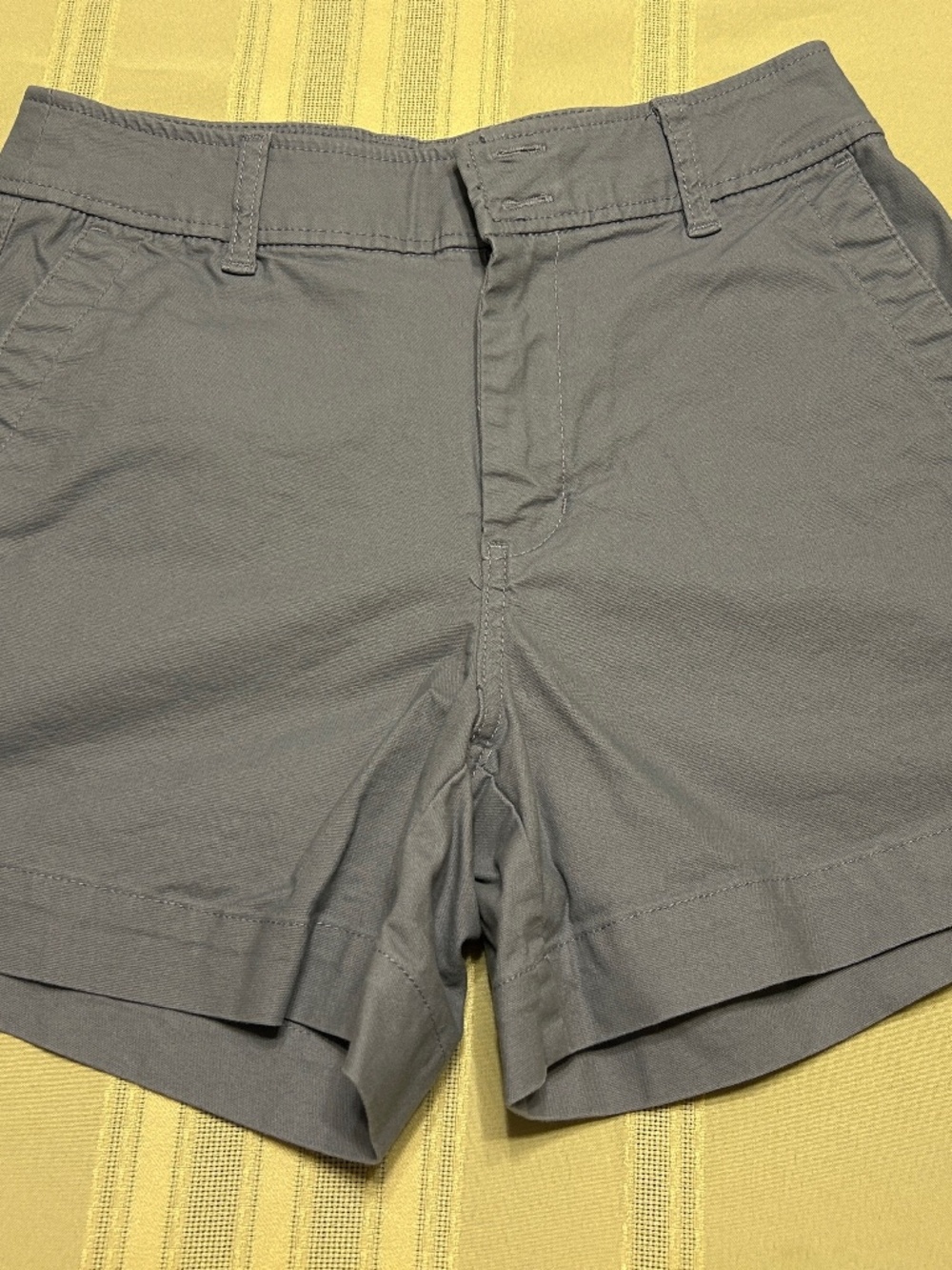 A New Day Women Gray Short – Size 6